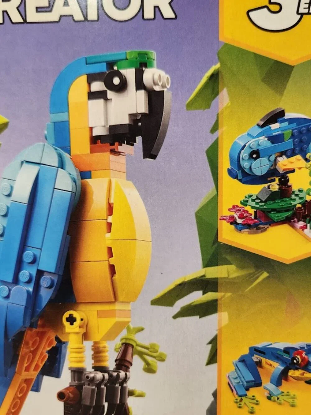 Lego Creator 3in1 Exotic Parrot Macaw Fish Frog Lego Set 253 Pieces CHRISTMAS Ma